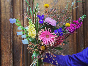 Atelier création d'un bouquet de fleurs à Paris 11ème 