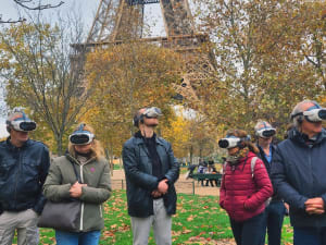 Visite guidée en réalité virtuelle à la Tour Eiffel à Paris 7ème