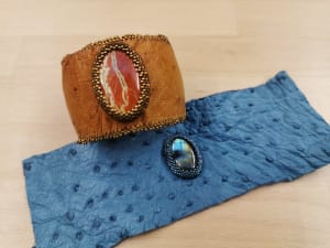 Atelier création bijoux en perles brodées proche de Lyon (69)