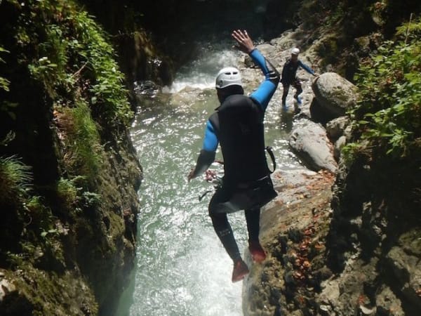 Canyoning sportif au Canyon de Montmin près d'Annecy (74)