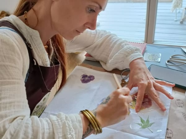 Atelier impression végétale sur tissus à Toulouse (31)