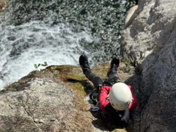 Canyoning dans le canyon de Trou Blanc, cirque de Salazie (97)