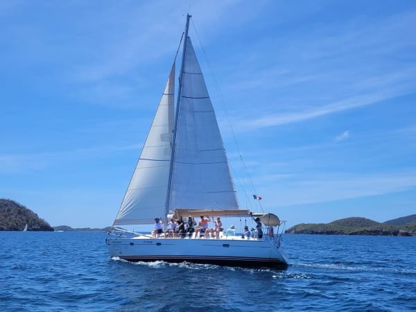 Excursion en voilier et snorkeling aux Saintes (97)