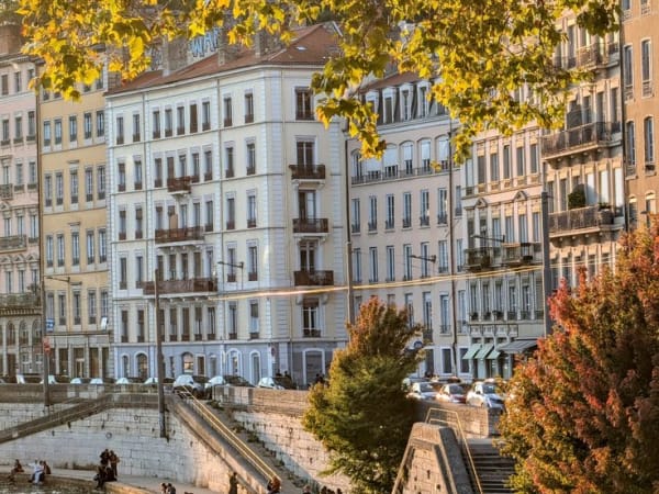 Croisière découverte vers la paisible Île Barbe à Lyon (69)