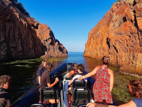 Balade en semi-rigide l'Esterel depuis Agay