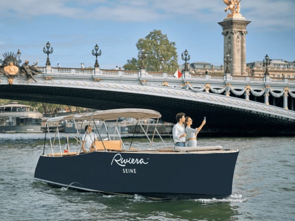 Croisière privative sur la Seine depuis Paris 7ème