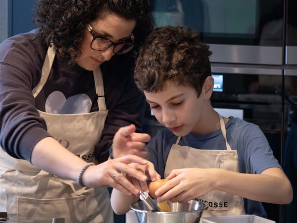 Cours de pâtisserie parent / enfant à l'Ecole Ducasse