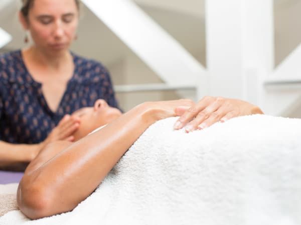 Soin du visage aux bols kansu à Pessac (33)