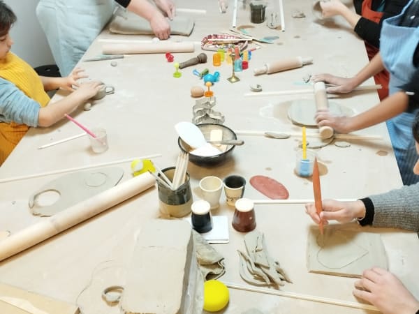 Anniversaire atelier poterie 6 à 15 ans à Grenoble (38) 