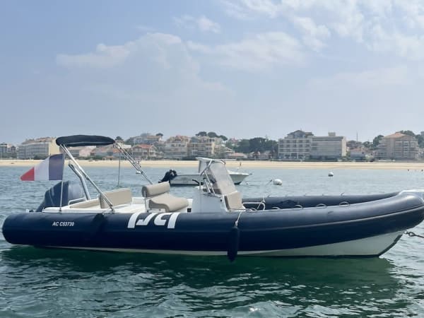 Location de bateau pour 12 pers. à Arcachon (33)