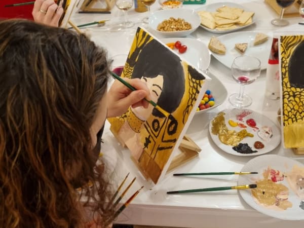 Artistic aperitif in Lyon 6th district