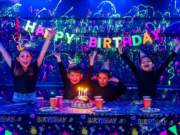 Anniversaire action painting à Paris 9ème