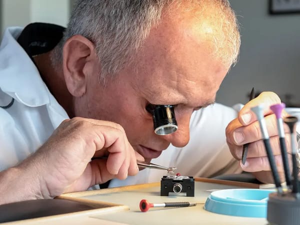Introductory watchmaking courses in Paris 8th arrondissement