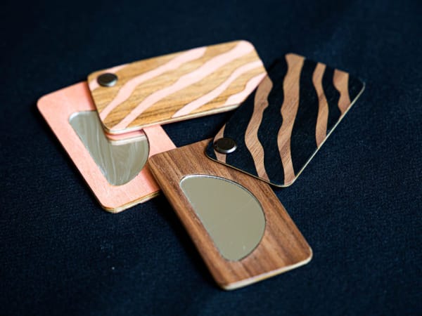 Inlaid pocket mirror workshop in Lyon 3rd district