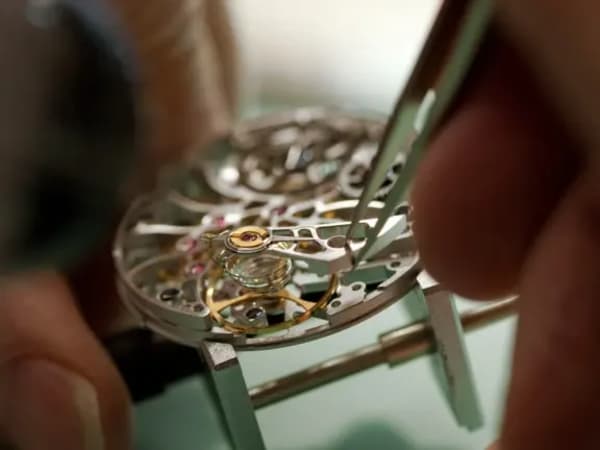 Introduction to watchmaking & watch assembly in Paris 8th distri