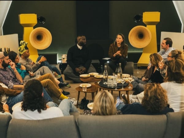 Dégustation de vins et tapas en immersion sonore à Paris 2ème