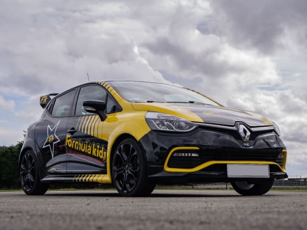 Stage Pilotage Enfant en Clio IV RS à Folembray (02)