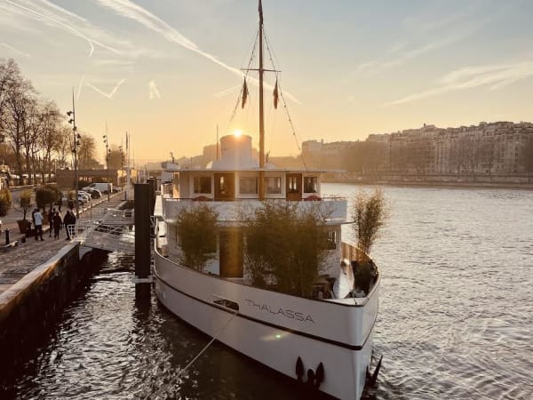 Péniche Quai Liberté à Paris 15ème