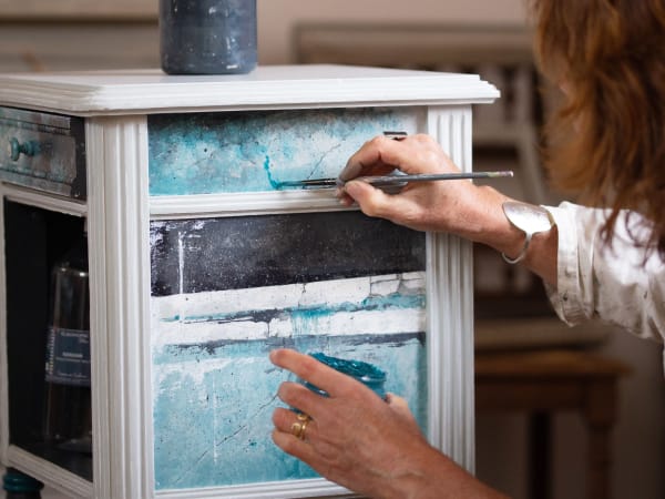 Furniture makeover workshop in Souppes sur Loing (77)