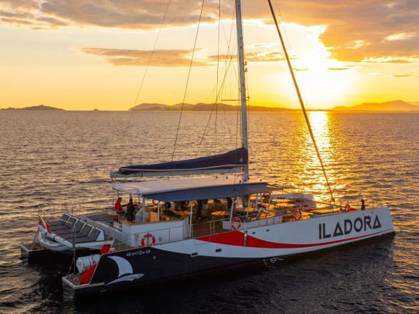 Catamaran sunset cruise from Hyères (83)