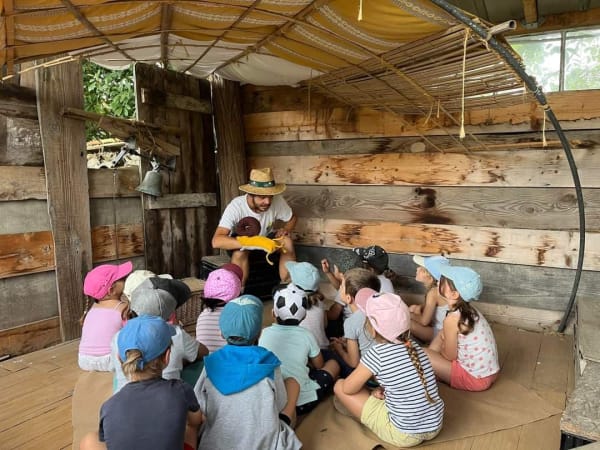 Children's seed workshop at Cueillette de l'Aragnon