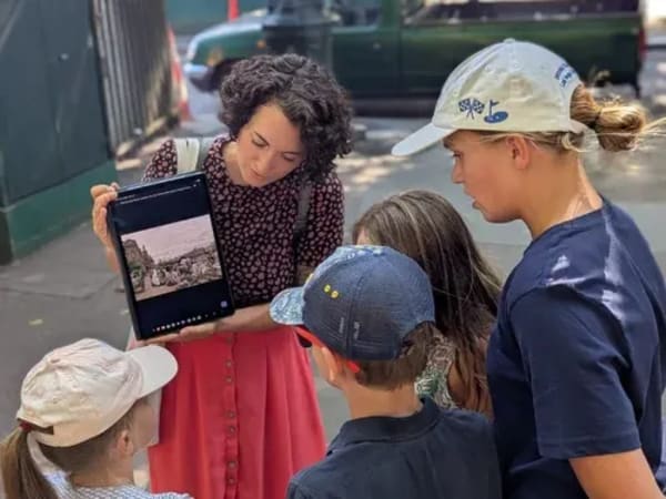 Visite guidée en famille autour de Notre-Dame à Paris 4ème