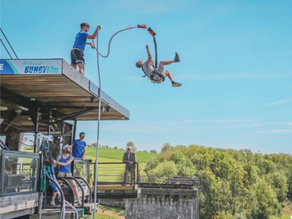 Saut à l'élastique depuis le Viaduc de la Souleuvre (14)