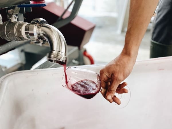 Team Building Atelier assemblage de vin à Bordeaux (33)