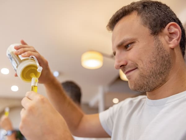 Introducción a la oleología: degustación y mezcla en el distrito