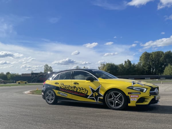 Stage de Pilotage Enfant en Mercedes Classe A en Vendée (85)