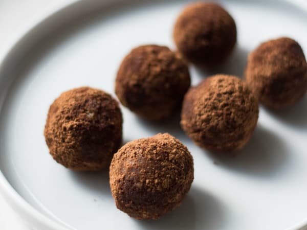 Atelier privatif fabrication de truffes en chocolat à Paris