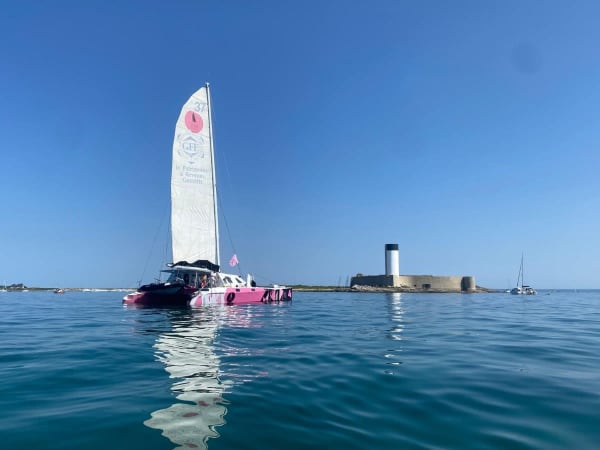 Journée en Catamaran vers l'Ile de Groix depuis Locmiquélic