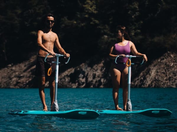 Location de trottinette aquatique au lac de Serre-Ponçon (04)