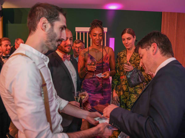 Animation Magie Close Up, Mentalisme Pays de la Loire & Bretagne