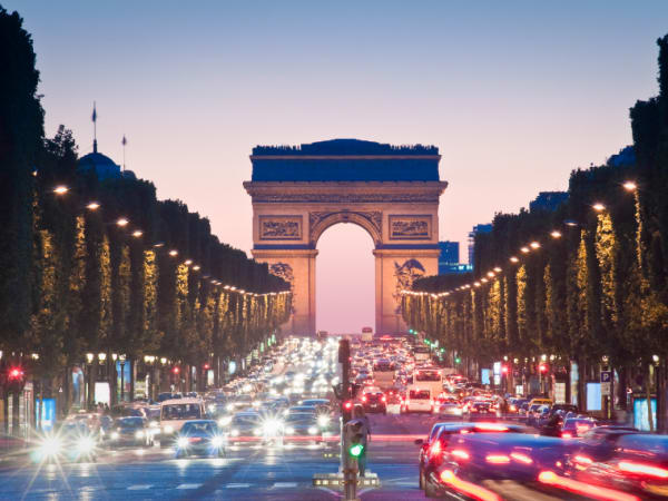 Team Building Rallye Champs-Elysées