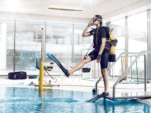 Primera inmersión en la piscina de La Fosse d'Argenteuil (95)