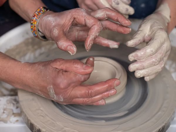 Atelier d'initiation à la poterie technique Raku à Brest (29)
