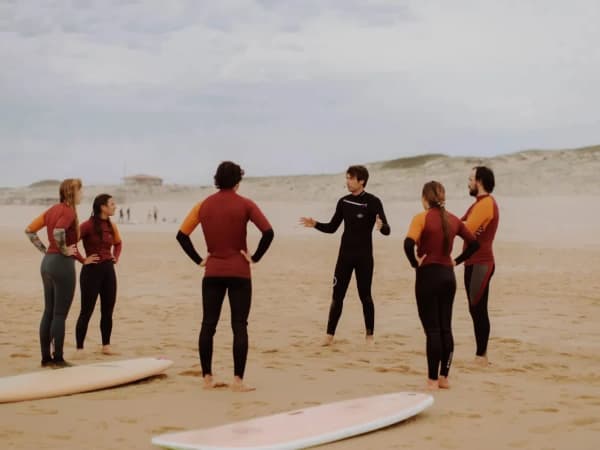 Cours collectif de surf à Seignosse (40)