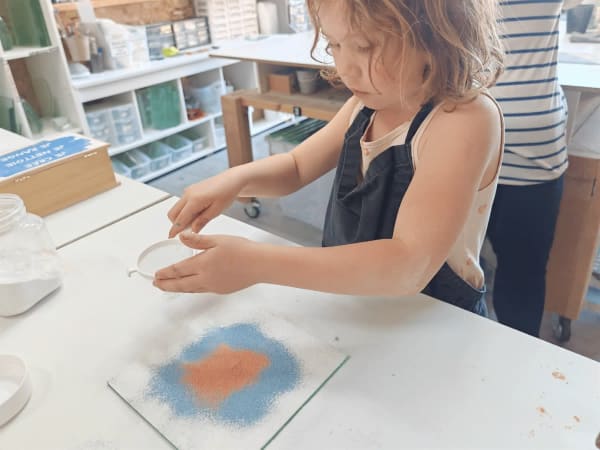 Children's workshop to create a fusing glass object in Hoerdt (6