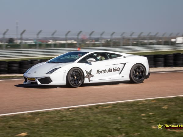 Stage Pilotage Enfant en Lamborghini à Dijon (21)