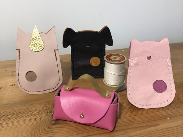 Taller de marroquinería para padres e hijos en el distrito 10 de