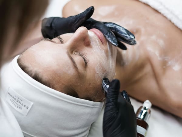 Soin du visage sur mesure à Couëron (44)