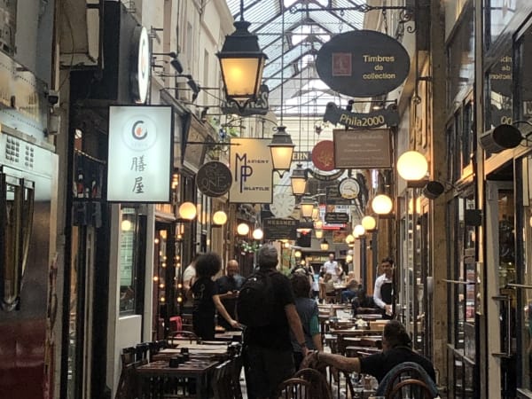 Investigación en los Passages Couverts del distrito 9 de París