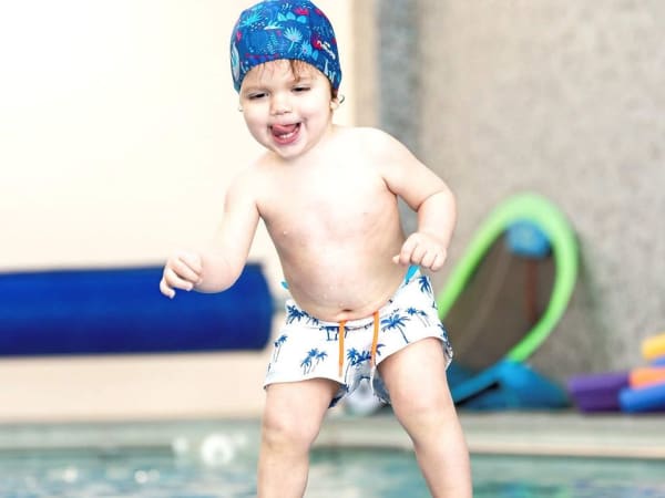 Parent / Baby swimming lessons in Marseille 11th district