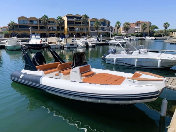 Location de bateau OLYMPE pour 10 pers. à Gruissan (11)