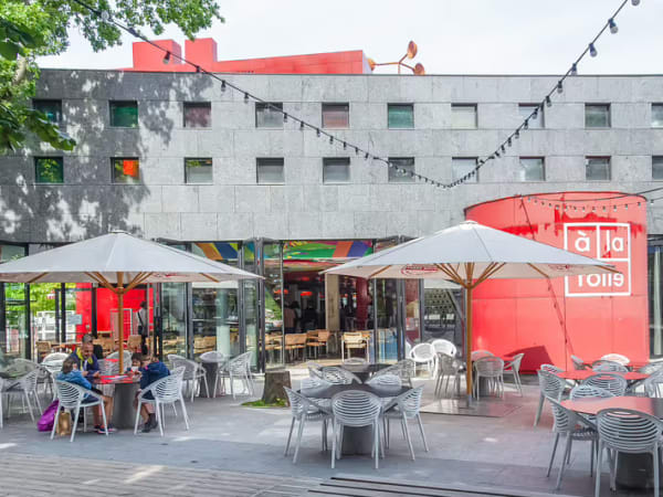 A la Folie à Paris 19ème