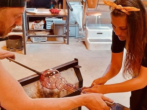 Iniciación al taller de soplado de vidrio en Pont-l'Abbé (29)