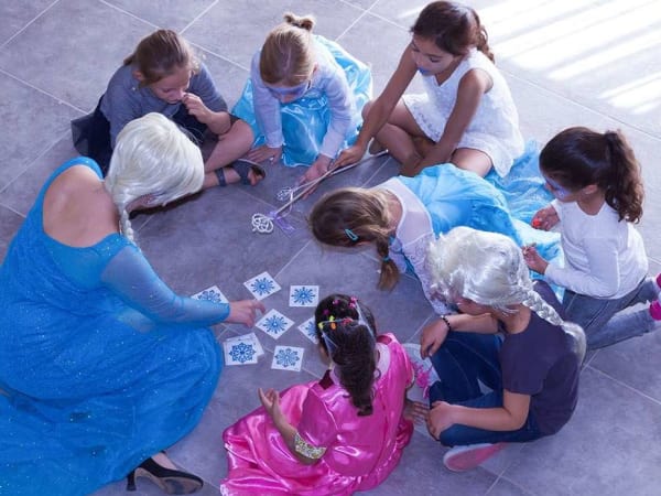 Anniversaire La Reine des Neiges 3-12 ans à domicile