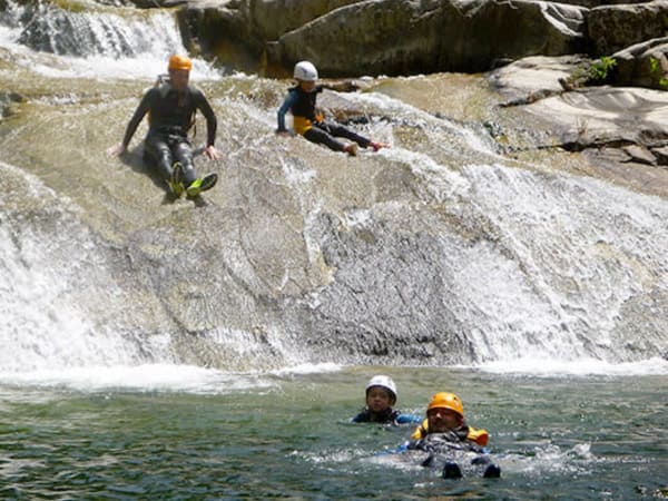 Canyoning famille sur le Bas-Chassezac (07)