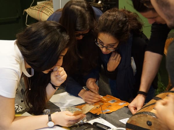 Team Building Escape Game / Bar à jeu à Paris 20ème